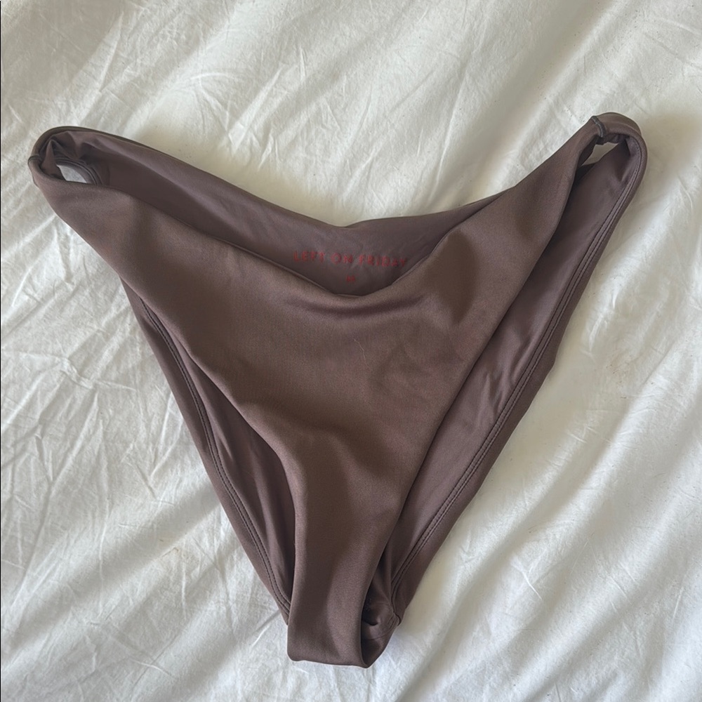 Left on Friday Dip Front Brown Bikini Bottom Size Medium